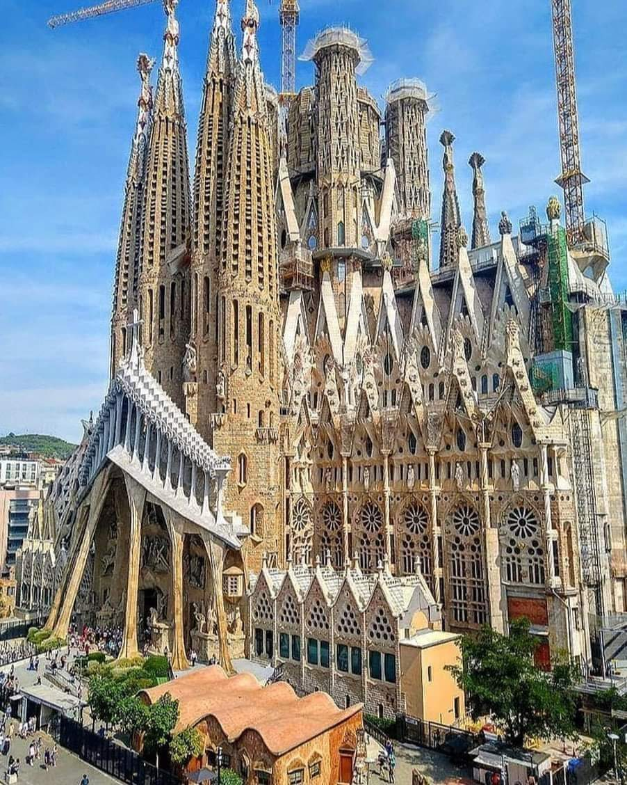 Sagrada-Familia-Barcellona-Spagna